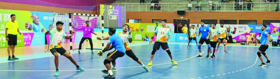 छग पुरुष हैंडबॉल टीम ने पहले  मैच में मप्र को पराजित किया