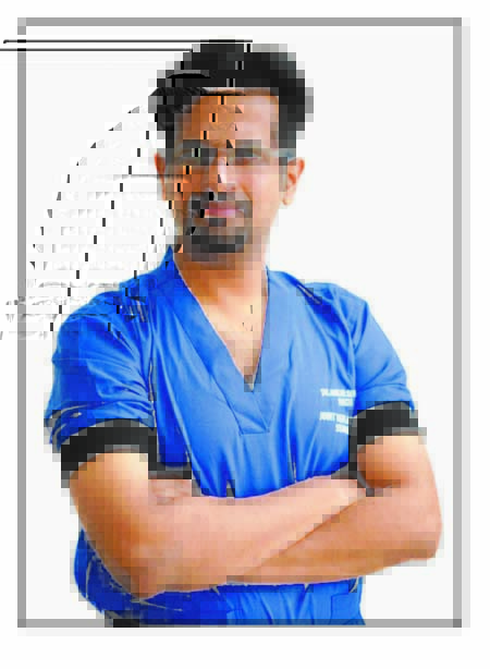 रामकृष्ण केयर में डॉ. अंकुर द्वारा मिनीमम  कट तकनीक के इस्तेमाल से हिप रिप्लेस