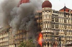 मुंबई : 26 नवंबर 2008 को हुए आतंकी हमले की बरसी पर शहीदों को श्रद्धांजलि दी गई मुंबई : 26 नवंबर 2008 को हुए आतंकी हमले की बरसी पर शहीदों को श्रद्धांजलि दी गई