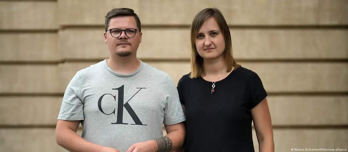 धुर दक्षिणपंथी माहौल के सताए जर्मन शिक्षकों को मिला पुरस्कार