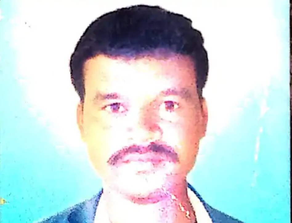 महासमुंद के किसान ने फांसी लगाई महासमुंद के किसान ने फांसी लगाई