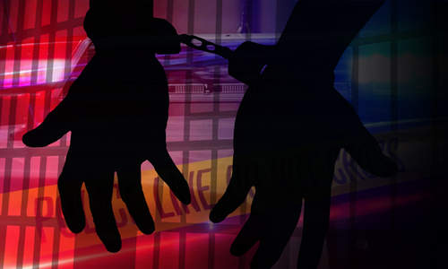कोल्लम अपहरण मामला : पुलिस ने दंपति व उनकी बेटी को किया गिरफ्तार कोल्लम अपहरण मामला : पुलिस ने दंपति व उनकी बेटी को किया गिरफ्तार