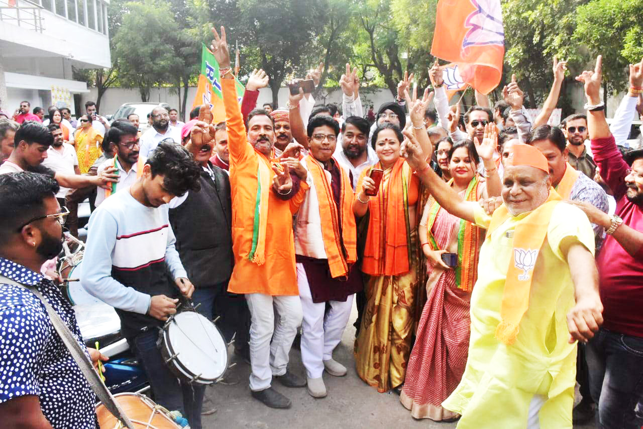 ‘छत्तीसगढ़’ का विशेष संपादकीय : छत्तीसगढ़ से निकला देश  में लोकतंत्र के सबसे बड़े ऐतिहासिक त्याग का फैसला