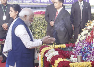 राष्ट्रपति, उपराष्ट्रपति, पीएम मोदी, सोनिया गांधी और खरगे ने अंबेडकर को पुण्यतिथि पर दी श्रद्धांजलि