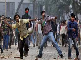 बांग्लादेश चुनावः जेल में बंद बीएनपी के पांच कार्यकर्ताओं की मौत, कई हज़ार गिरफ़्तार