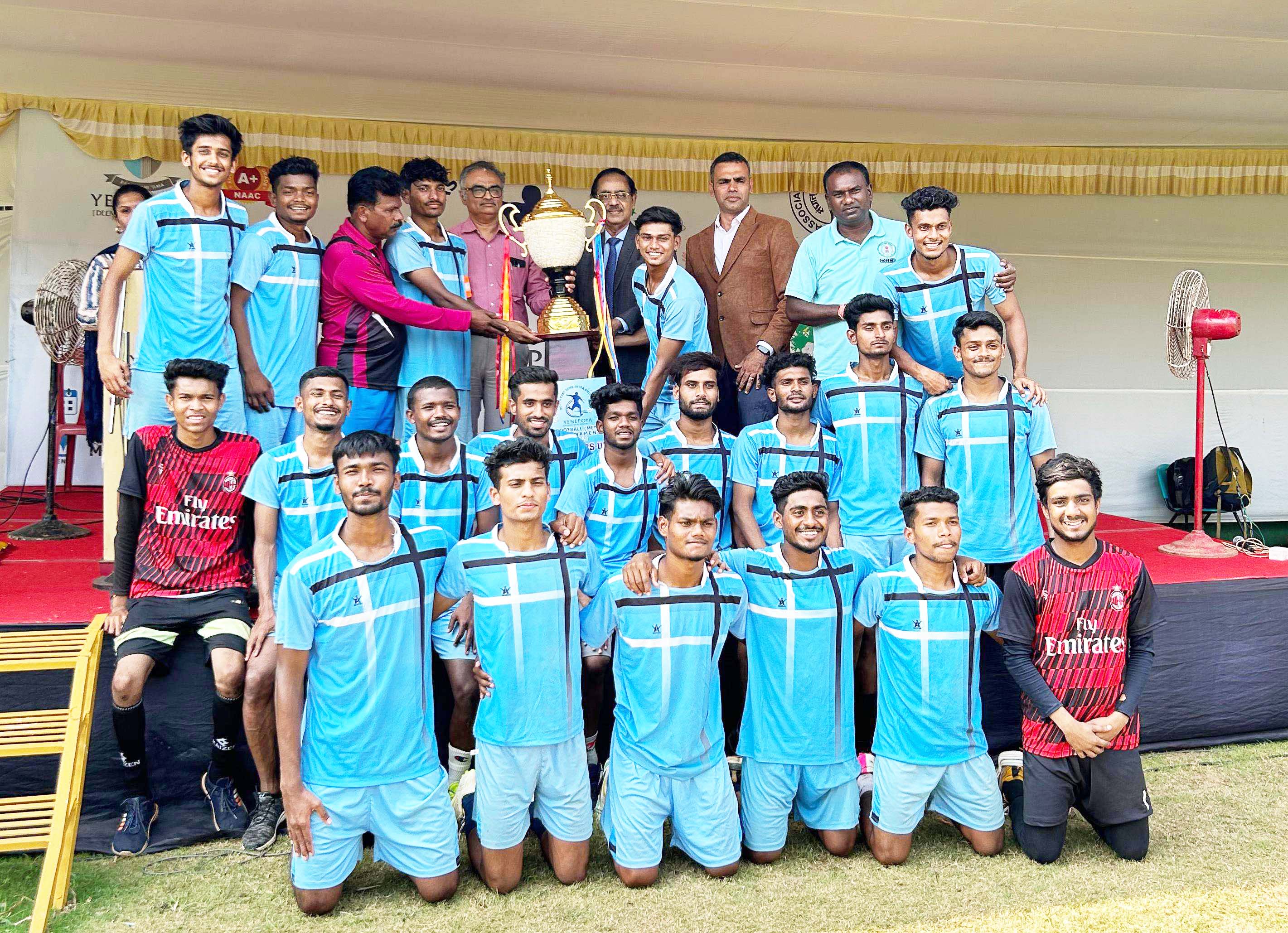 अंतर विश्वविद्यालयीन स्पर्धा में हेमचंद विवि की फुटबॉल टीम उपविजेता 