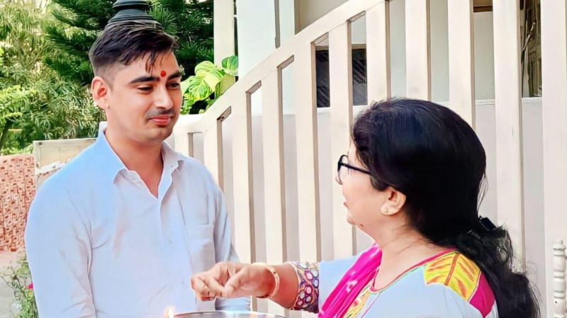 यूपी में हत्या मामले से बरी युवक की कहानी जो पढ़ाई कर बना वकील और अपने केस में की जिरह