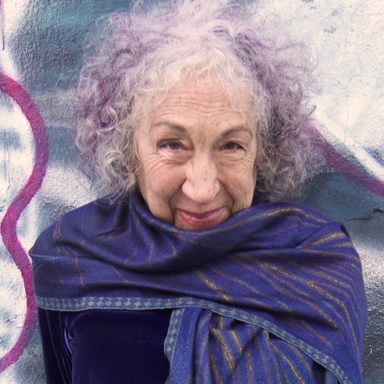 मैं स्वयं को बेचारी नहीं समझती हूँ..