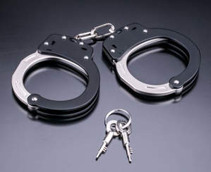 बेंगलुरु के सरकारी स्कूल में बच्चों से शौचालय साफ कराने के आरोप में प्रधानाध्यापिका गिरफ्तार बेंगलुरु के सरकारी स्कूल में बच्चों से शौचालय साफ कराने के आरोप में प्रधानाध्यापिका गिरफ्तार