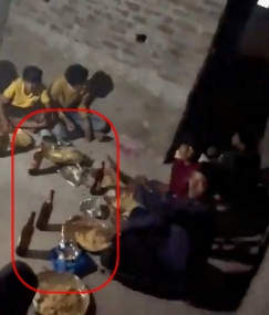 आंध्र में हाईस्कूल के छात्र शराब पीते पकड़े गए आंध्र में हाईस्कूल के छात्र शराब पीते पकड़े गए