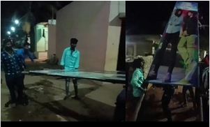 यश का जन्मदिन: कर्नाटक में सुपरस्टार का कट-आउट लगाते करंट लगने से तीन की मौत