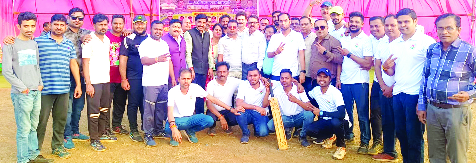 जोरदार बल्लेबाजी से जनसंपर्क को पहली जीत