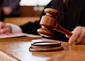 यूके में भारतीय मूल की सर्जन को 135,000 पाउंड का हर्जाना देने का आदेश यूके में भारतीय मूल की सर्जन को 135,000 पाउंड का हर्जाना देने का आदेश