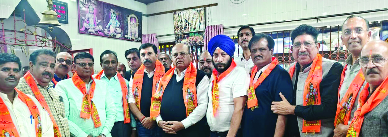 हर शहर अयोध्या-घर घर अयोध्या तहत कैट द्वारा कपड़ा मार्केट हनुमान मंदिर में महाआरती एवं पाठ हर शहर अयोध्या-घर घर अयोध्या तहत कैट द्वारा कपड़ा मार्केट हनुमान मंदिर में महाआरती एवं पाठ