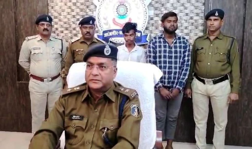 दैनिक ‘छत्तीसगढ़’ का संपादकीय : स्कूली नाबालिगों में एकतरफा प्रेम को लेकर सामूहिक हत्या! दैनिक ‘छत्तीसगढ़’ का संपादकीय : स्कूली नाबालिगों में एकतरफा प्रेम को लेकर सामूहिक हत्या!