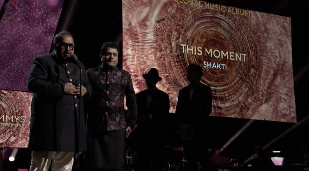 शंकर महादेवन के बैंड ‘शक्ति’ को मिला बेस्ट ग्लोबल म्यूज़िक एल्बम का ग्रैमी शंकर महादेवन के बैंड ‘शक्ति’ को मिला बेस्ट ग्लोबल म्यूज़िक एल्बम का ग्रैमी