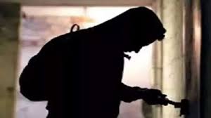 महाराष्ट्र: पुणे जिले में तहसीलदार के कार्यालय से ईवीएम का उपकरण चोरी