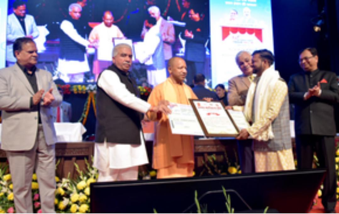 हमने यूपी को बीमारू मानसिकता से उबारा : सीएम योगी हमने यूपी को बीमारू मानसिकता से उबारा : सीएम योगी