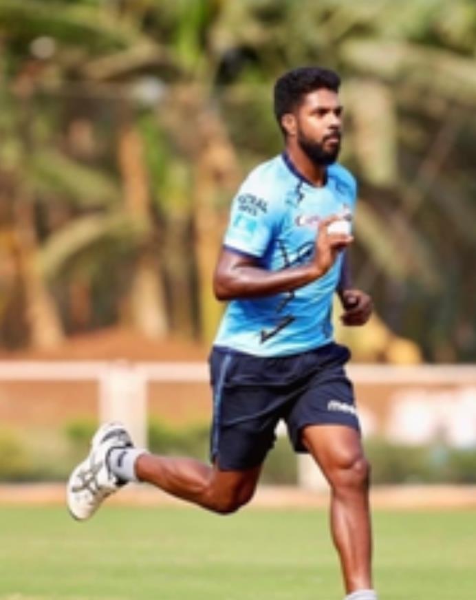 पूर्व भारतीय तेज गेंदबाज वरुण आरोन ने किया संन्यास का ऐलान