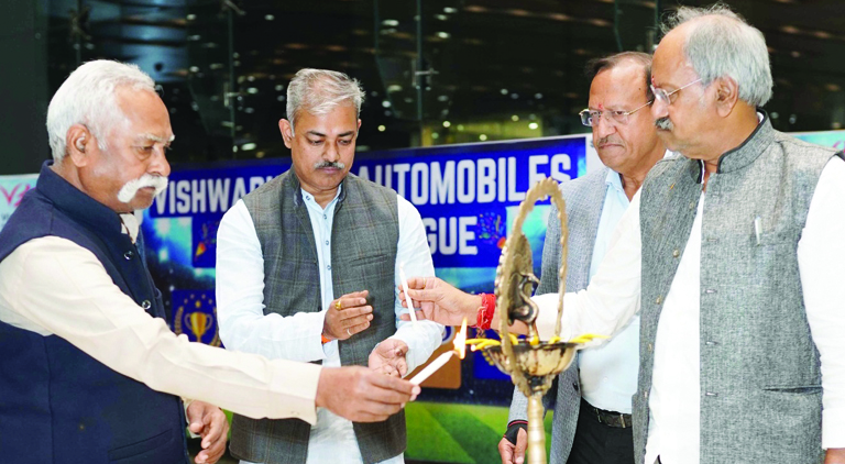 विश्वभारती ऑटोमोबाइल्स खेल वार्षिकोत्सव में शिक्षा मंत्री ने खिलाडिय़ों का किया उत्साहवर्धन विश्वभारती ऑटोमोबाइल्स खेल वार्षिकोत्सव में शिक्षा मंत्री ने खिलाडिय़ों का किया उत्साहवर्धन