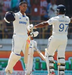 जायसवाल का दोहरा शतक, सरफराज और गिल के अर्द्धशतक, इंग्लैंड के सामने 557 का लक्ष्य