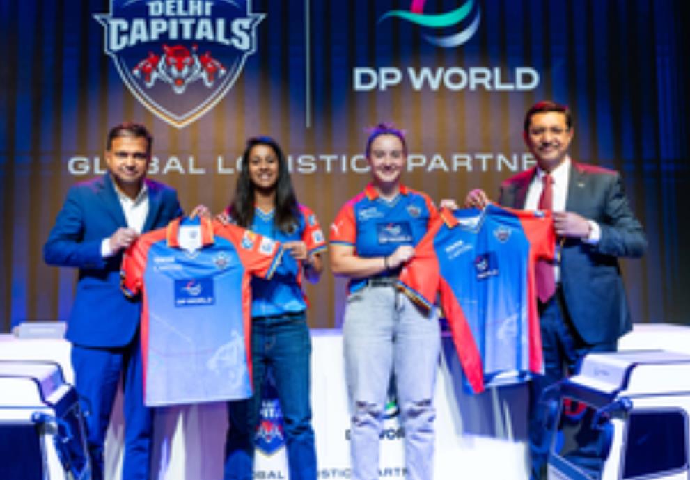 दिल्ली कैपिटल्स ने महिला टीम की जर्सी का किया अनावरण