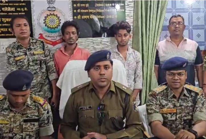 ‘छत्तीसगढ़’ का  संपादकीय :   इंसानियत नाम के मुखौटे पर अधिक भरोसा न करें