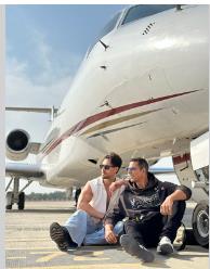 नवाबों के शहर पहुंचने पर अक्षय और टाइगर ने शेयर की फोटो नवाबों के शहर पहुंचने पर अक्षय और टाइगर ने शेयर की फोटो