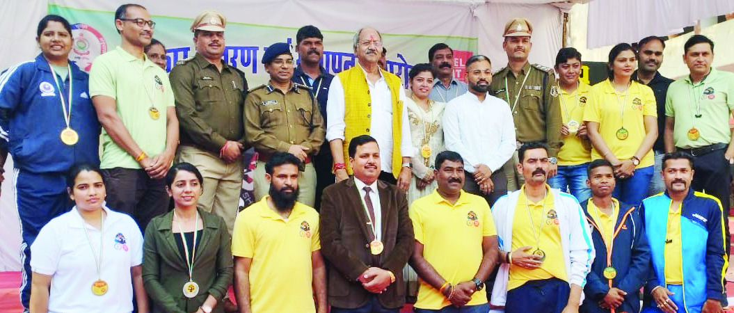 एकलव्य शूटिंग स्पर्धा में भखारा की नायब तहसीलदार को एयर रायफल शूटिंग में स्वर्ण