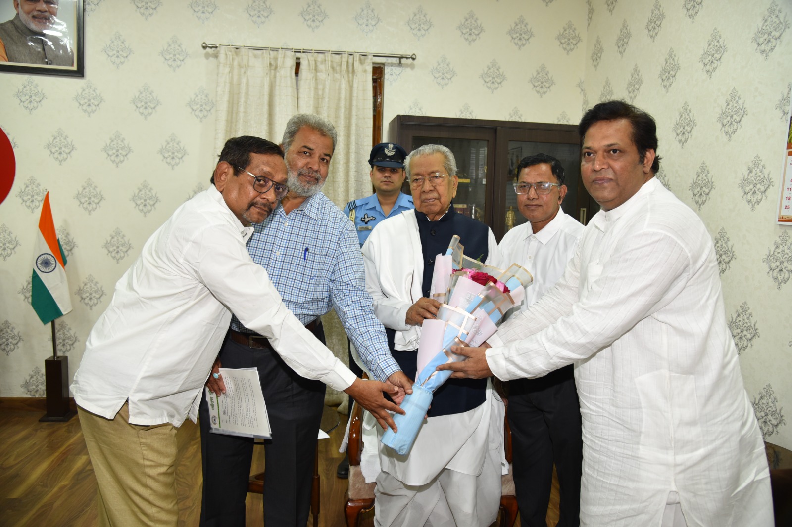 अल्पसंख्यकों की शिकायतों की हो जांच अल्पसंख्यकों की शिकायतों की हो जांच