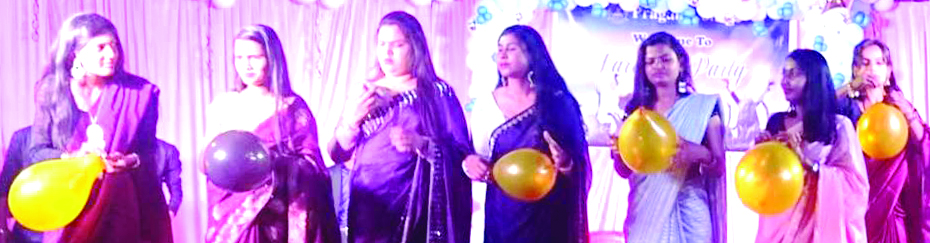 प्रगति महाविद्यालय में कम्पयूटर साइंस एवं वाणिज्य-प्रबंधन सीनियर्स को भावभीनी विदाई प्रगति महाविद्यालय में कम्पयूटर साइंस एवं वाणिज्य-प्रबंधन सीनियर्स को भावभीनी विदाई