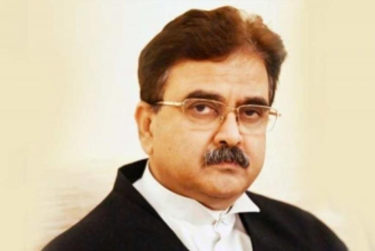 बंगाल स्कूल नौकरी मामले में पूर्व न्यायाधीश गंगोपाध्याय के फैसले को रद्द करने के लिए कलकत्ता हाईकोर्ट में याचिका