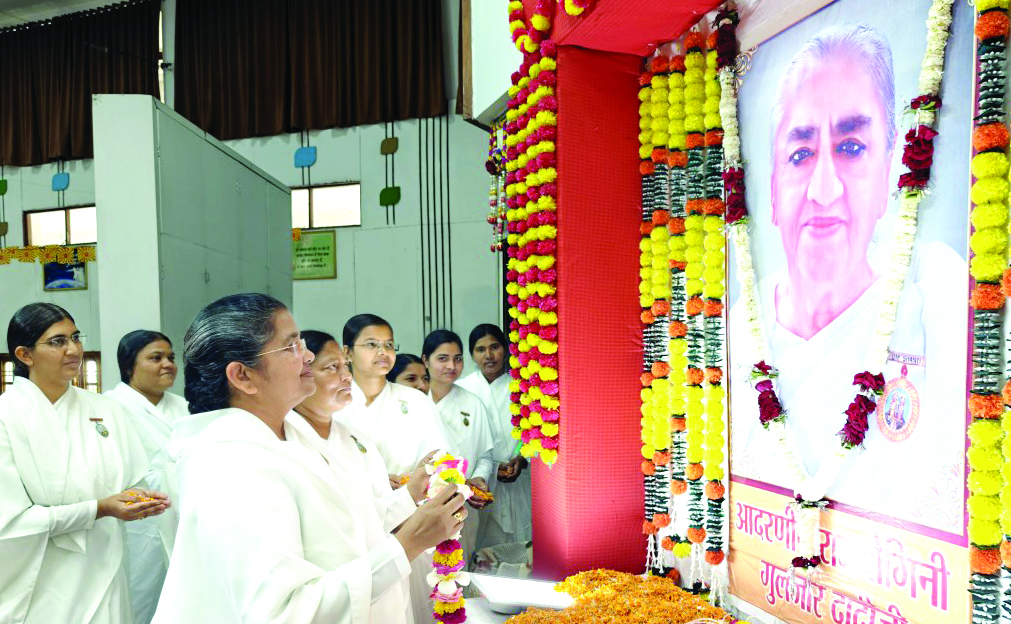  दादी हृदयमोहिनी को रायपुर में तीसरी पुण्यतिथि की श्रद्घापूर्वक श्रद्धांजलि