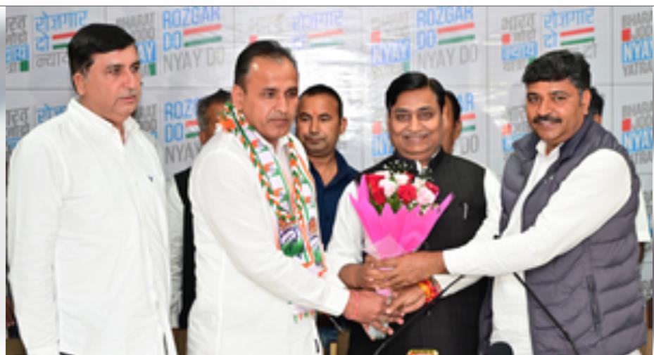 राजस्थान में आरएलपी नेता उम्मेदाराम बेनीवाल कांग्रेस में शामिल राजस्थान में आरएलपी नेता उम्मेदाराम बेनीवाल कांग्रेस में शामिल