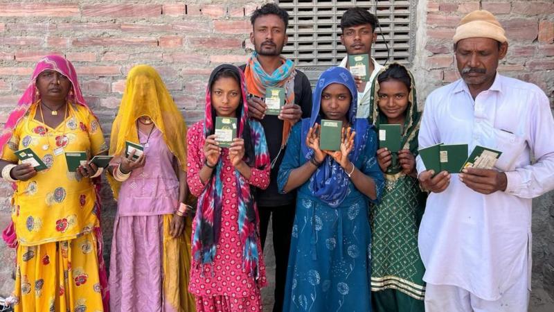 पाकिस्तान से आए ये हिंदू विस्थापित क्यों सीएए के नियम से हैं परेशान