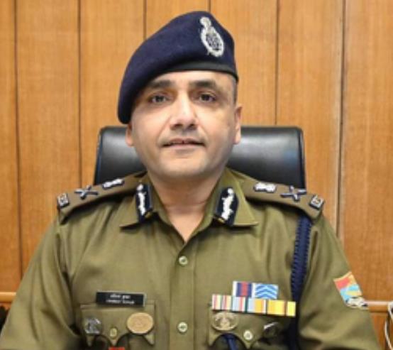 लोकसभा चुनाव को लेकर उत्तराखंड पुलिस अलर्ट, सीमाओं पर गाड़ियों की चेकिंग बढ़ी लोकसभा चुनाव को लेकर उत्तराखंड पुलिस अलर्ट, सीमाओं पर गाड़ियों की चेकिंग बढ़ी