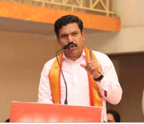 कर्नाटक भाजपा अध्यक्ष ने जद (एस) व बागियों के साथ समझौतेे की जताई उम्मीद कर्नाटक भाजपा अध्यक्ष ने जद (एस) व बागियों के साथ समझौतेे की जताई उम्मीद