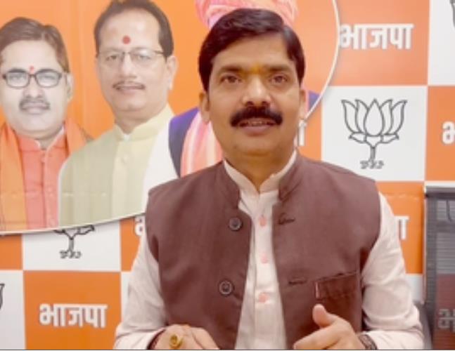 बिहार : सीट बंटवारे से पहले राजद के उम्मीदवारों को सिंबल दिए जाने पर भाजपा ने किया कटाक्ष बिहार : सीट बंटवारे से पहले राजद के उम्मीदवारों को सिंबल दिए जाने पर भाजपा ने किया कटाक्ष