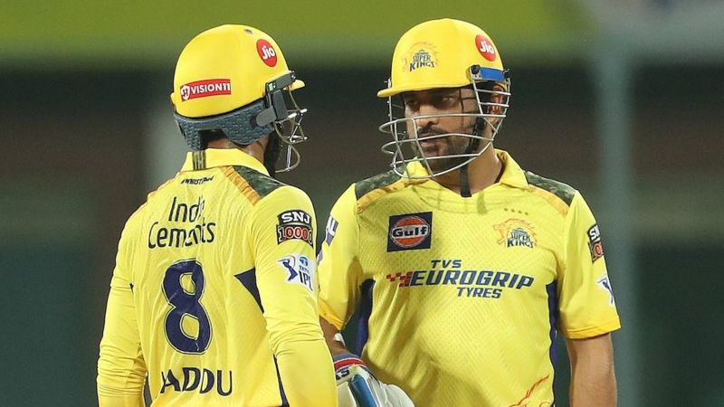 आईपीएल पहले मैच से एक दिन पहले धोनी ने गायकवाड़ को सौंपी सीएसके की कमान