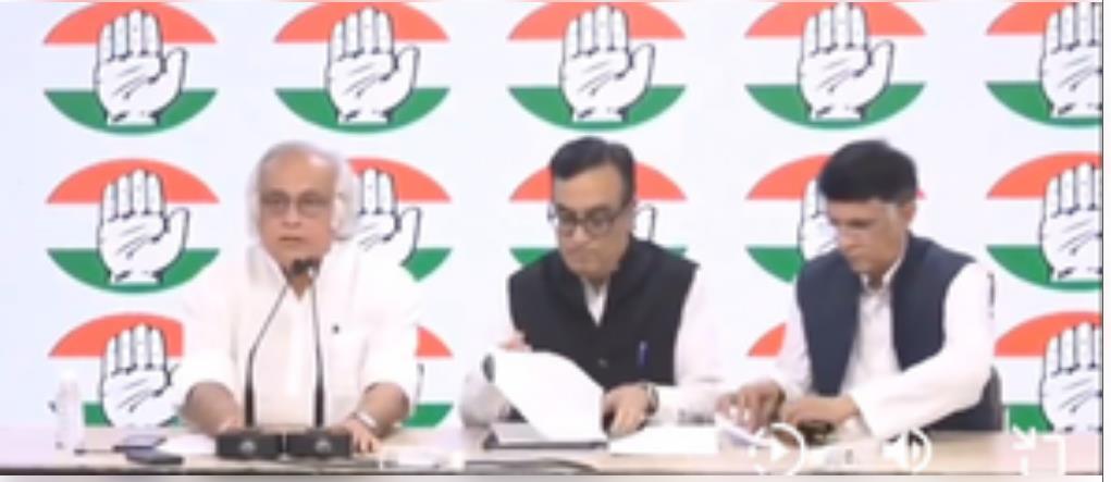 कांग्रेस को आर्थिक रूप से पंगु बनाना चाहती है बीजेपी : जयराम रमेश कांग्रेस को आर्थिक रूप से पंगु बनाना चाहती है बीजेपी : जयराम रमेश