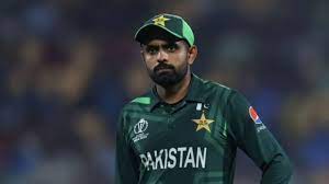 बाबर को टी20 विश्व कप से पहले पीसीबी ने फिर से सीमित ओवर प्रारूप का कप्तान बनाया