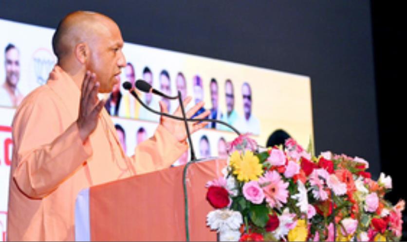 तुष्टीकरण बनाम राष्ट्रवाद, भ्रष्टाचार बनाम जीरो टॉलरेंस के बीच है मुकाबला : मुख्यमंत्री योगी तुष्टीकरण बनाम राष्ट्रवाद, भ्रष्टाचार बनाम जीरो टॉलरेंस के बीच है मुकाबला : मुख्यमंत्री योगी