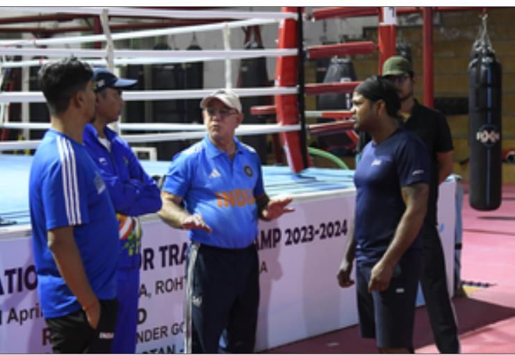 पूर्व कोच फर्नांडीज ने पेरिस ओलंपिक पदक के लिए निखत ज़रीन का समर्थन किया