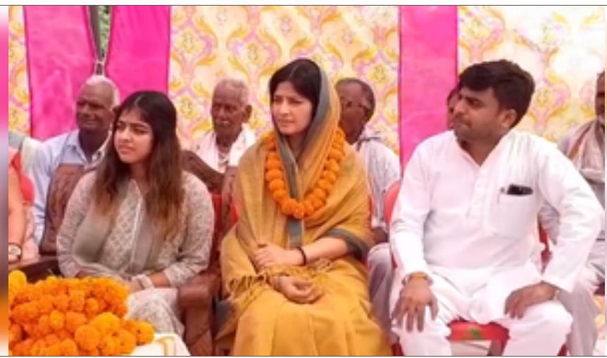 इंडिया गठबंधन से भाजपा परेशान : डिंपल