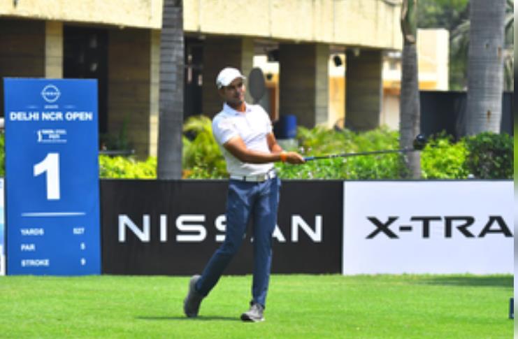 मनु गंडास ने 66 का कार्ड खेला,एकमात्र बढ़त हासिल की