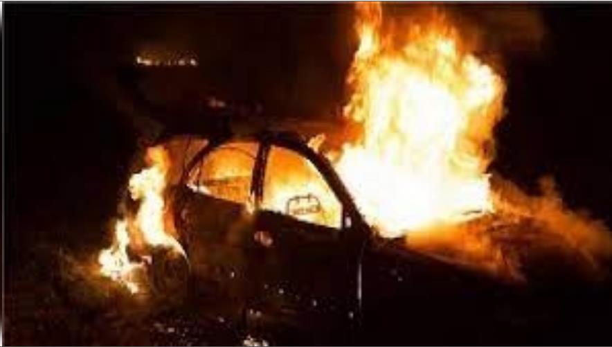 राजस्थान में ट्रक से टकराने के बाद कार में आग लगी, 2 बच्चों समेत 7 लोग जिंदा जले राजस्थान में ट्रक से टकराने के बाद कार में आग लगी, 2 बच्चों समेत 7 लोग जिंदा जले