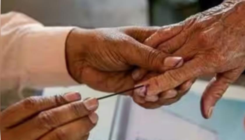 मतदाता पहचान पत्र नहीं है तो किसी और पहचान पत्र से डाल सकेंगे वोट मतदाता पहचान पत्र नहीं है तो किसी और पहचान पत्र से डाल सकेंगे वोट