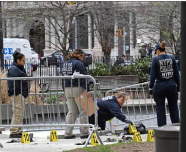 पूर्व अमेरिकी राष्ट्रपति ट्रम्प के मुकदमे के दौरान कोर्ट के पास आत्मदाह के बाद शख्स की मौत