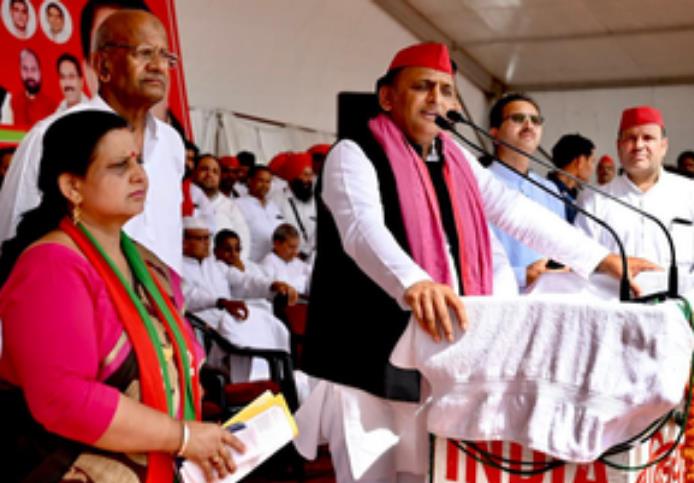 भाजपा के गोदाम में देश के सब भ्रष्टाचारी : अखिलेश यादव