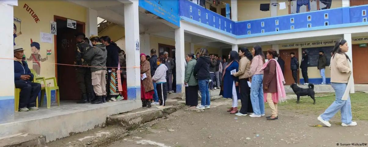 मतदान में आगे लेकिन वोट मांगने में पीछे हैं अरुणाचल की औरतें